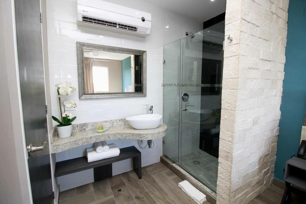 Bfh Attraction Deluxe Hotel Playa del Carmen Zewnętrze zdjęcie